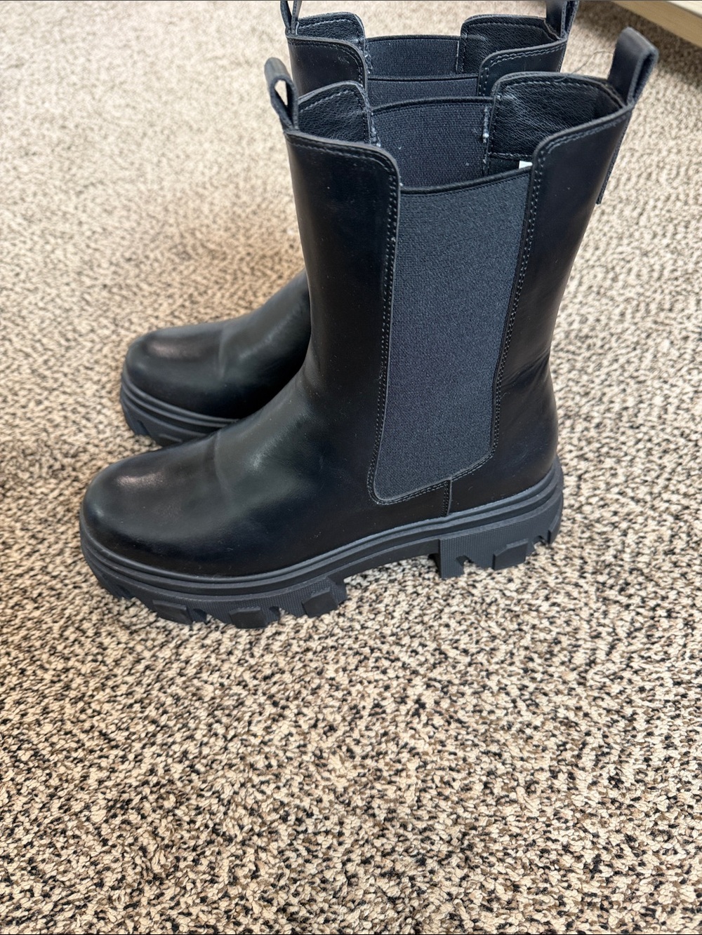 Black Chunky pull on boots
